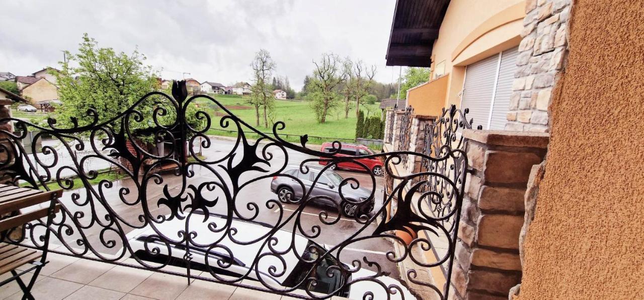 Hotel Samarin Crnomelj Exterior photo
